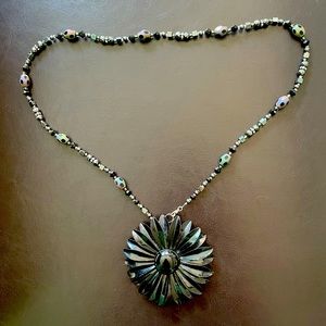 Vintage flower power necklace with beaded chain
